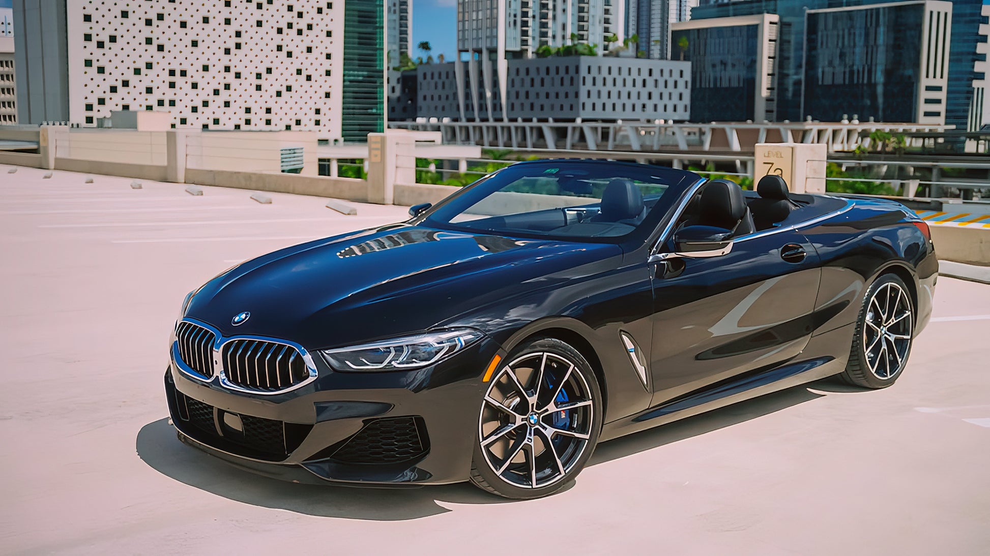 BMW 8 Series M850i