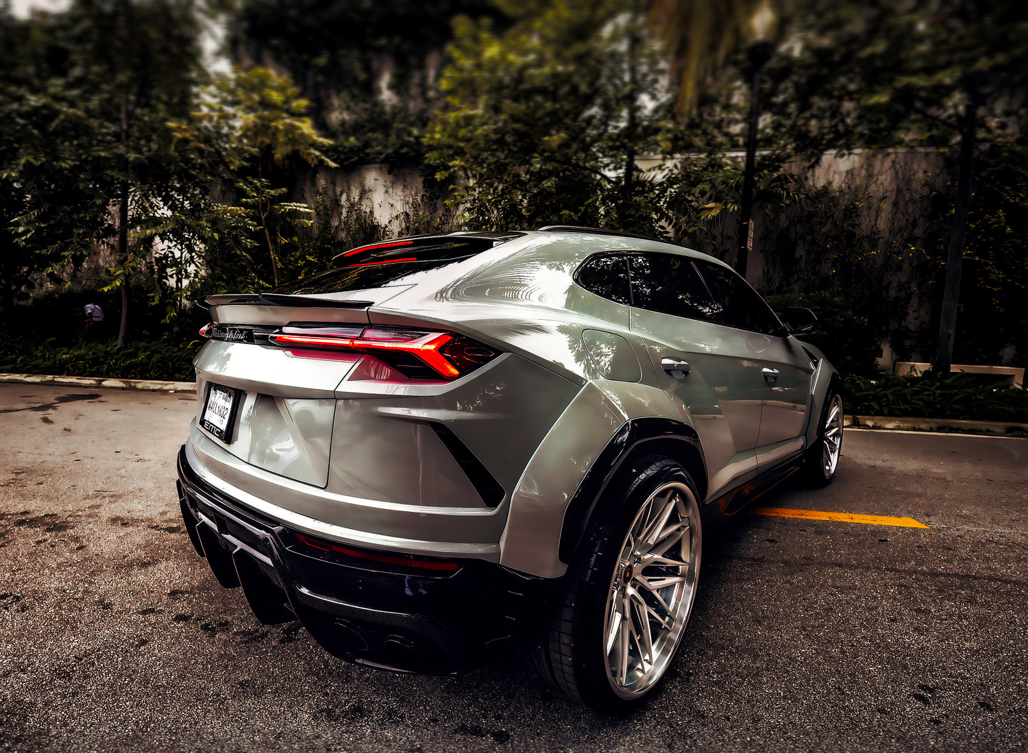 Lamborghini Urus Widebody Rental 