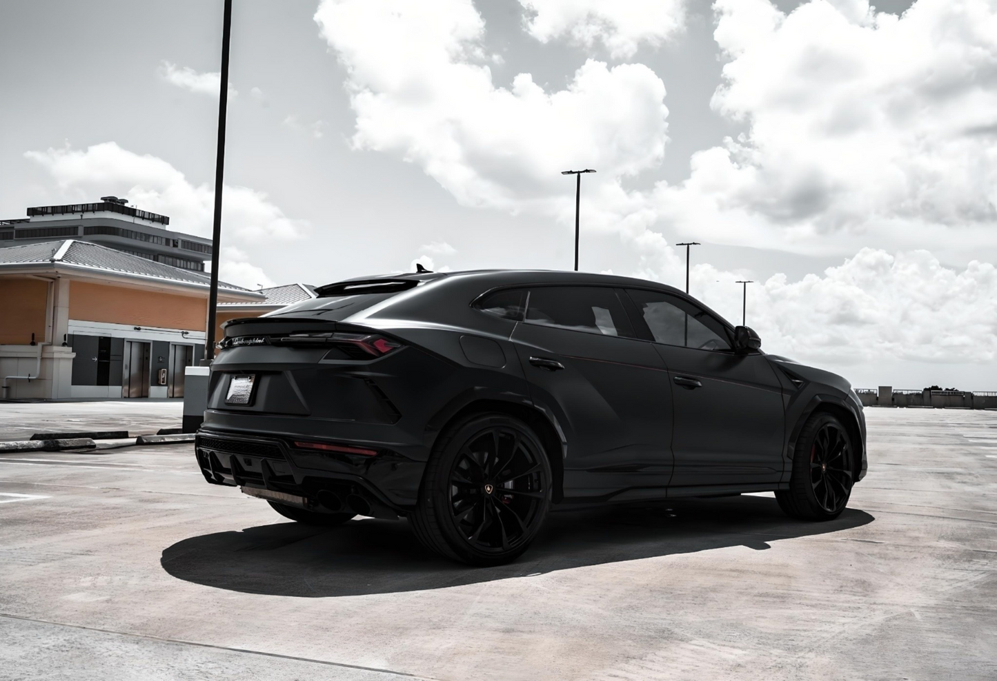 Lamborghini Urus Widebody Rental